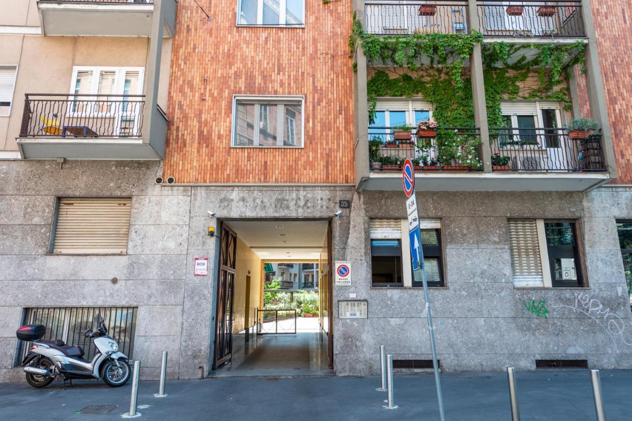 Bnbutler Arena 35 - Navigli Apartment Milan Bagian luar foto